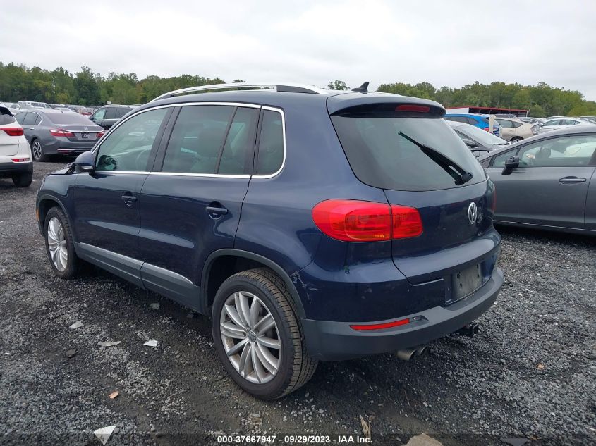 2016 VOLKSWAGEN TIGUAN SE - WVGAV7AX2GW600774