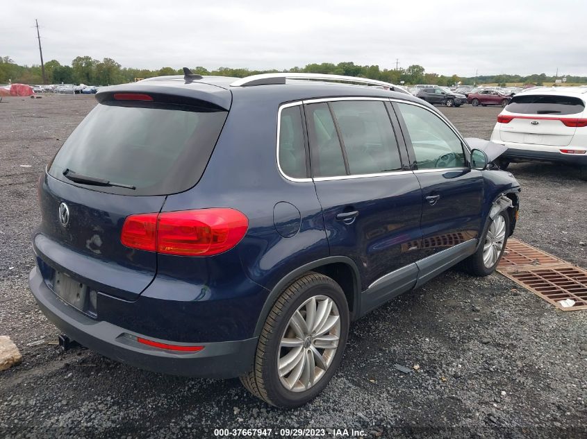 2016 VOLKSWAGEN TIGUAN SE - WVGAV7AX2GW600774