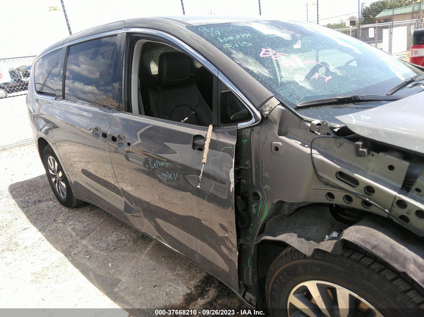 VIN 2C4RC1L73NR147987 2022 CHRYSLER PACIFICA HYBRID TOURING L