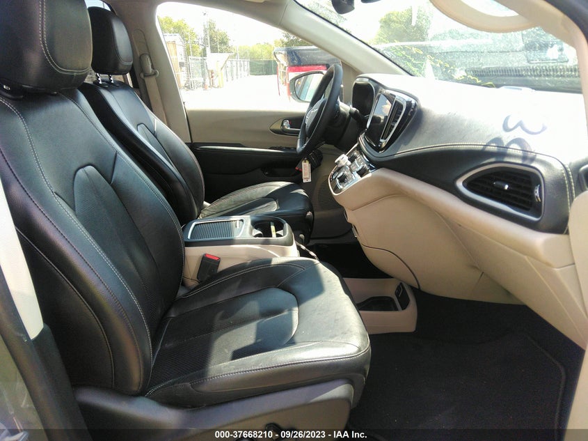 VIN 2C4RC1L73NR147987 2022 CHRYSLER PACIFICA HYBRID TOURING L