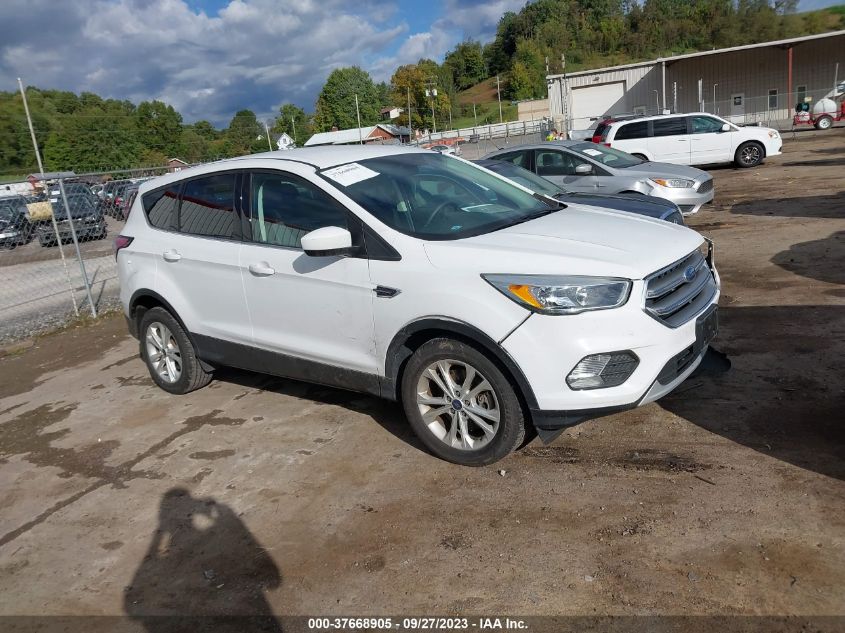 2017 FORD ESCAPE SE - 1FMCU9G90HUE30895