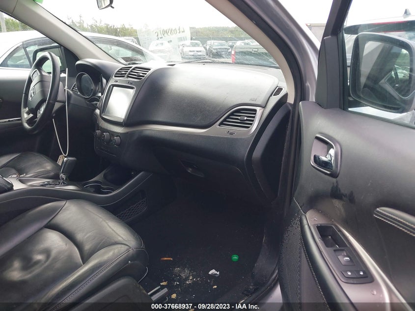 VIN 3C4PDDGG0JT504338 2018 DODGE JOURNEY CROSSROAD