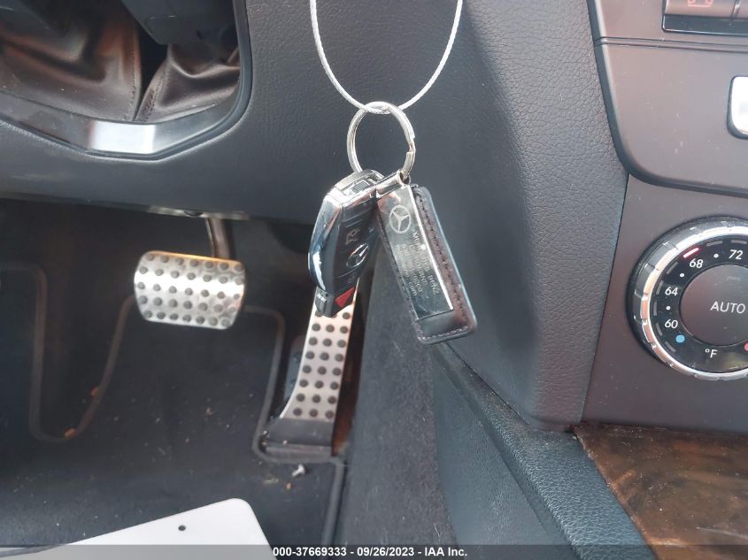 2013 MERCEDES-BENZ C 250 SPORT/LUXURY - WDDGF4HB8DR296628