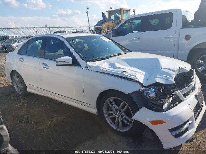 2013 MERCEDES-BENZ C 250 SPORT/LUXURY - WDDGF4HB8DR296628