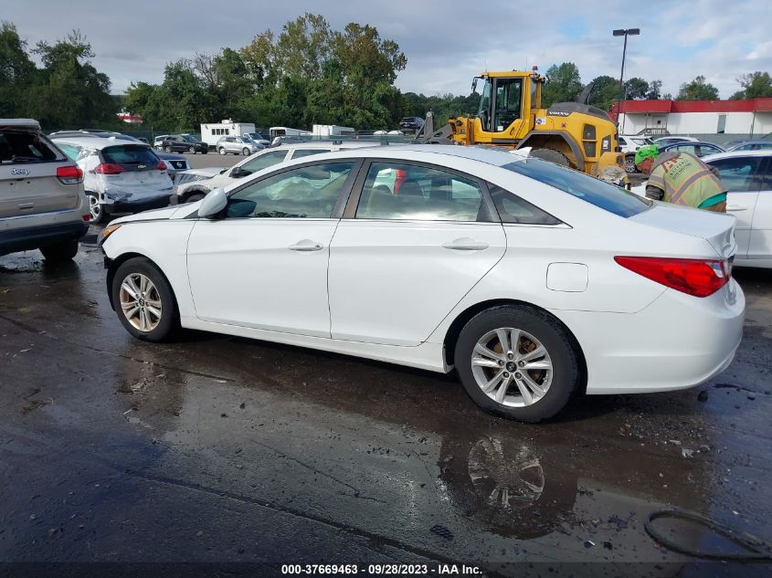 2013 HYUNDAI SONATA GLS - 5NPEB4AC0DH558553