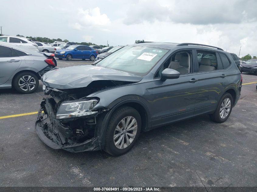 3VV1B7AX9KM079138 Volkswagen Tiguan S 2