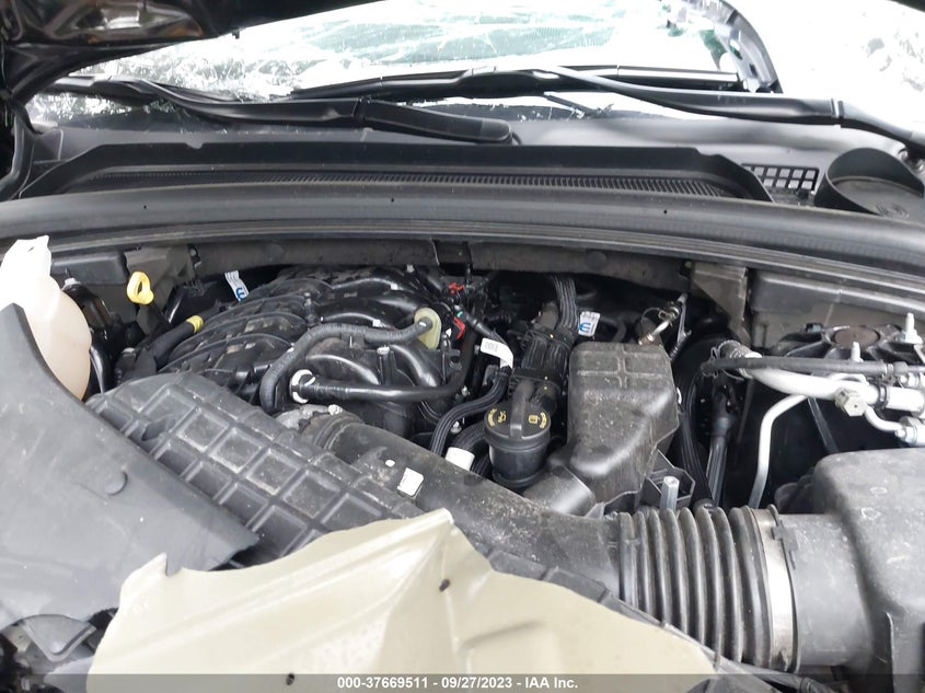 VIN 1C4PJLLB7KD307719 2019 JEEP CHEROKEE LATITUDE PLUS
