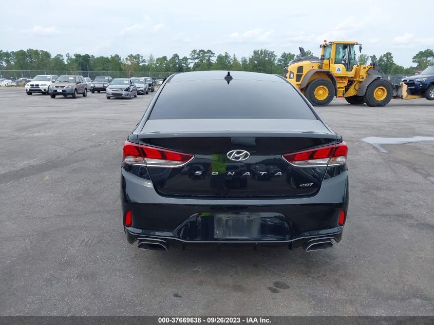 2018 HYUNDAI SONATA SPORT - 5NPE34AB2JH616002