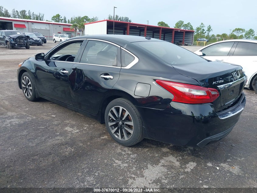 VIN 1N4AL3AP3JC135746 2018 NISSAN ALTIMA 2.5 SL