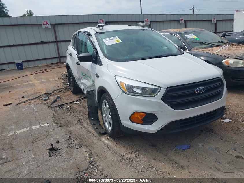 FORD ESCAPE S 2017