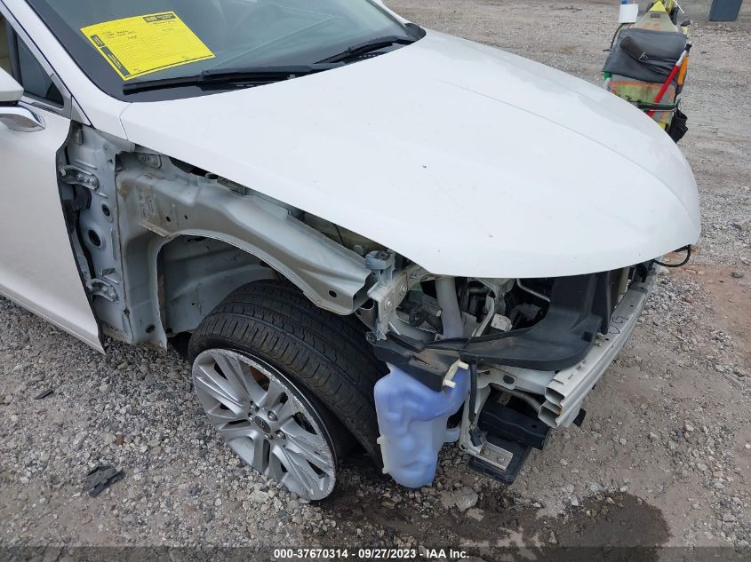 2013 LINCOLN MKZ - 3LN6L2JK8DR812886