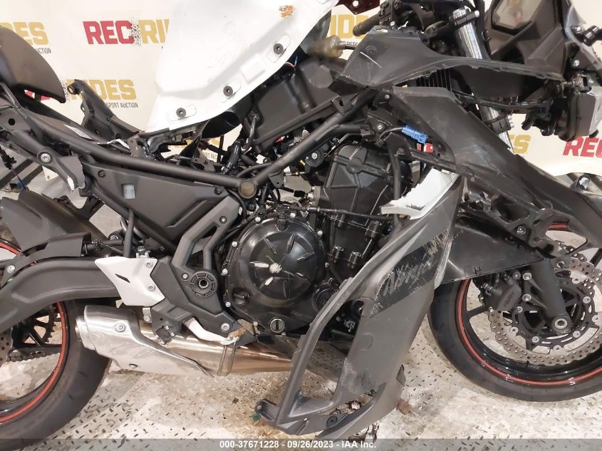 2023 KAWASAKI EX650 R - ML5EXER1XPDA90770