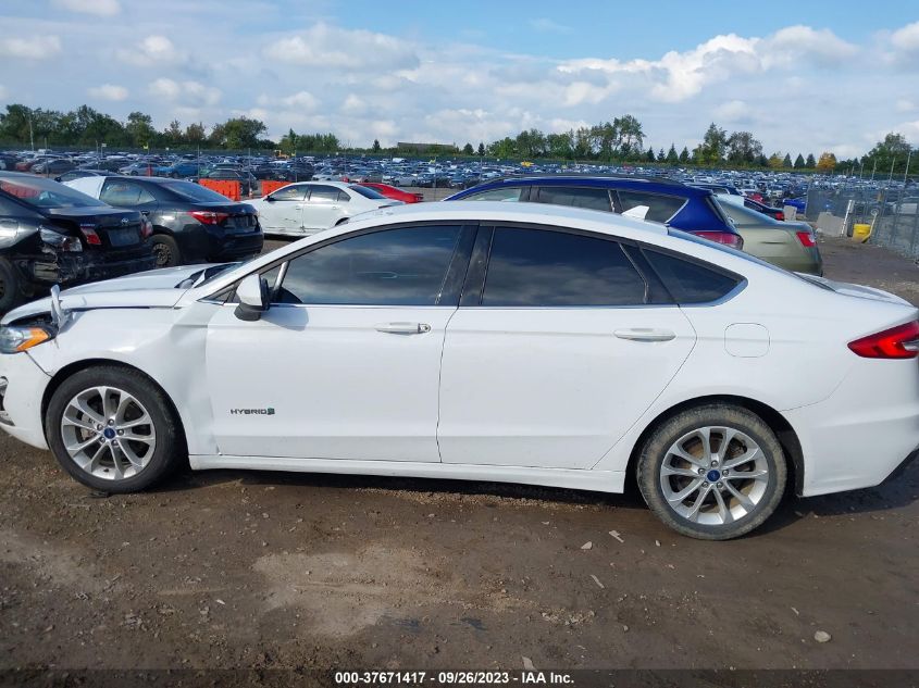 3FA6P0LU2KR222763 Ford Fusion Hybrid SE 14