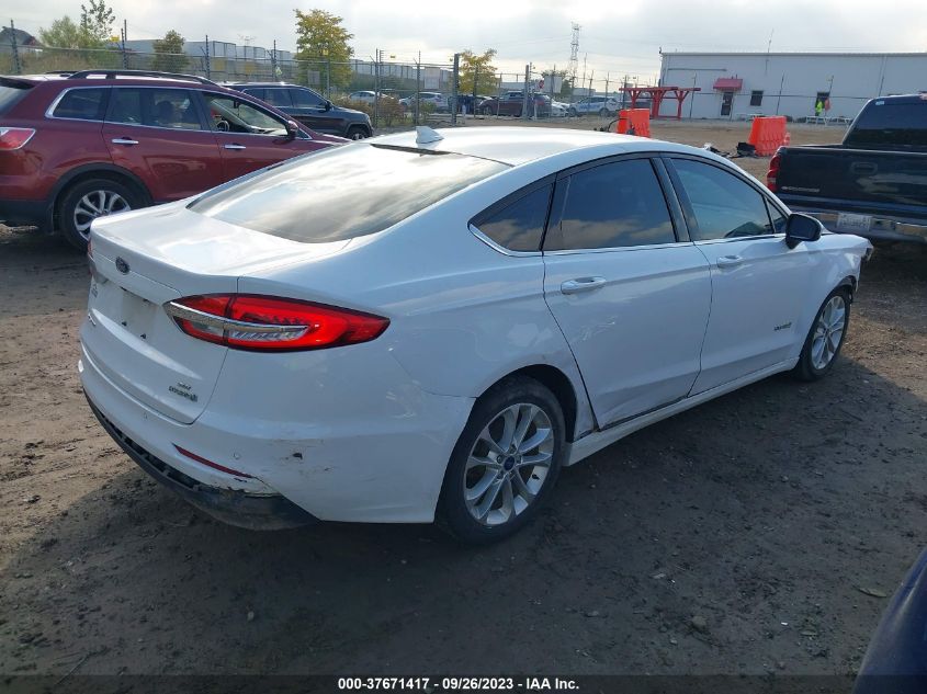 3FA6P0LU2KR222763 Ford Fusion Hybrid SE 4