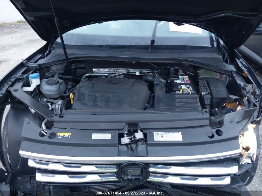 3VV3B7AX1KM138191 Volkswagen Tiguan SE/SEL/SEL R-LINE JET-BLA 10