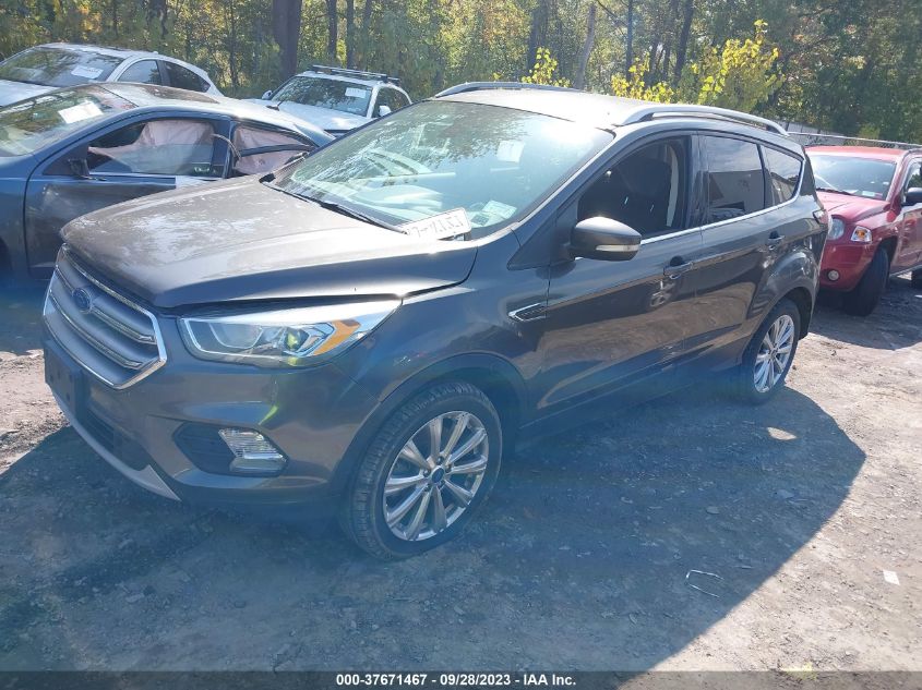 1FMCU9J95HUD14620 2017 FORD ESCAPE, photo no. 2