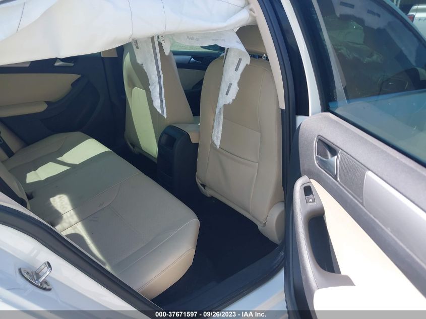 2017 VOLKSWAGEN JETTA 1.4T SE - 3VWDB7AJXHM309184