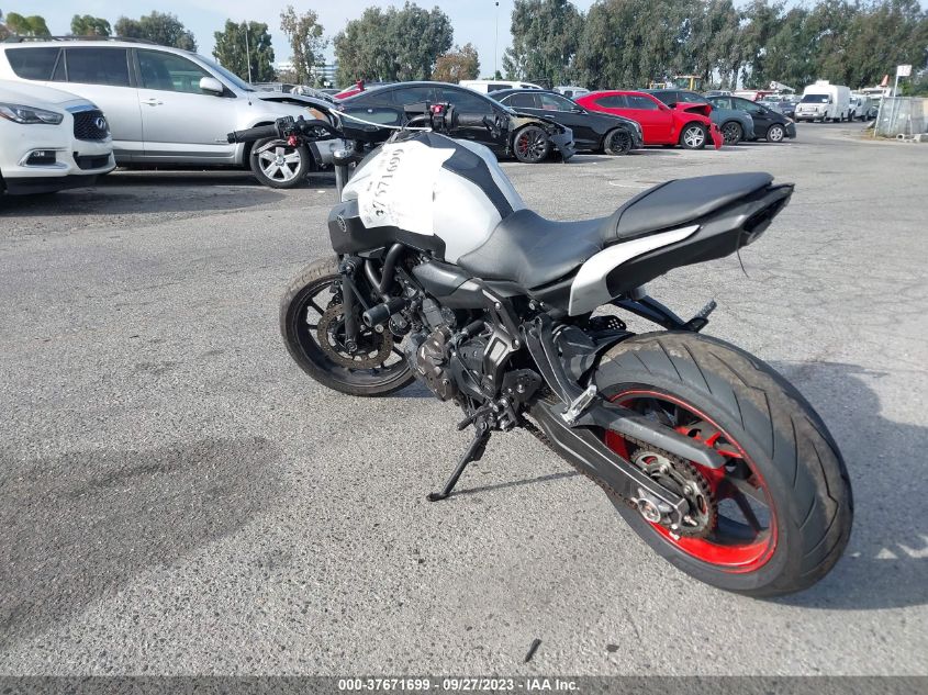 VIN JYARM27Y7LA001420 2020 YAMAHA MT07 C