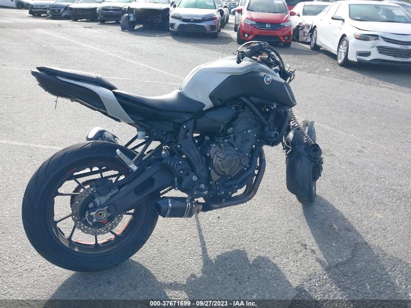 VIN JYARM27Y7LA001420 2020 YAMAHA MT07 C