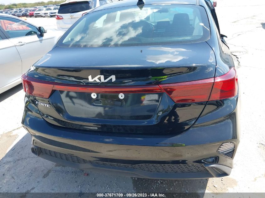 3KPF24AD8PE612106 Kia Forte LXS 16