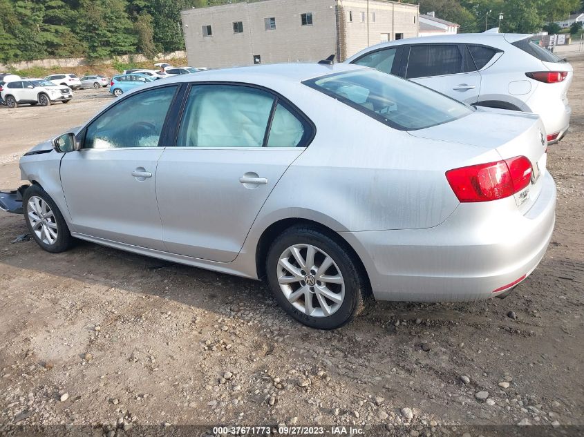 2014 VOLKSWAGEN JETTA SEDAN SE W/CONNECTIVITY/SUNROOF - 3VWB17AJ2EM375976