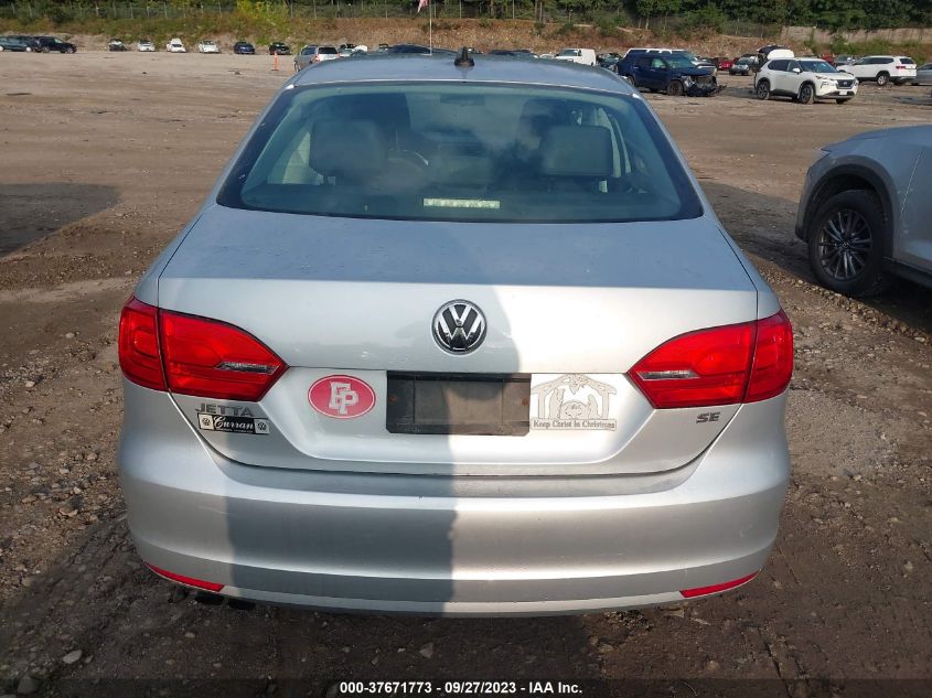 2014 VOLKSWAGEN JETTA SEDAN SE W/CONNECTIVITY/SUNROOF - 3VWB17AJ2EM375976