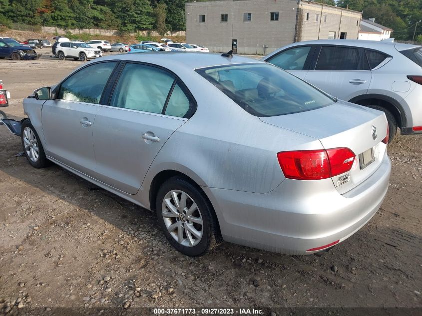 2014 VOLKSWAGEN JETTA SEDAN SE W/CONNECTIVITY/SUNROOF - 3VWB17AJ2EM375976