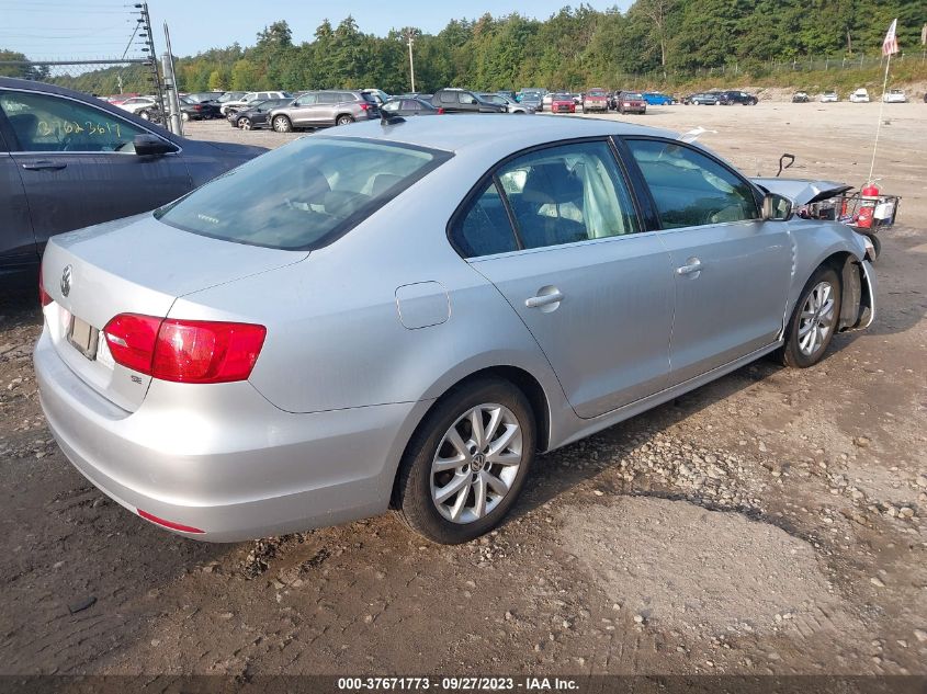 2014 VOLKSWAGEN JETTA SEDAN SE W/CONNECTIVITY/SUNROOF - 3VWB17AJ2EM375976