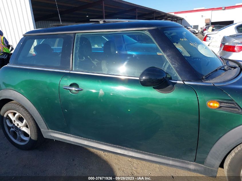 2013 MINI HARDTOP COOPER - WMWSU3C57DT370448