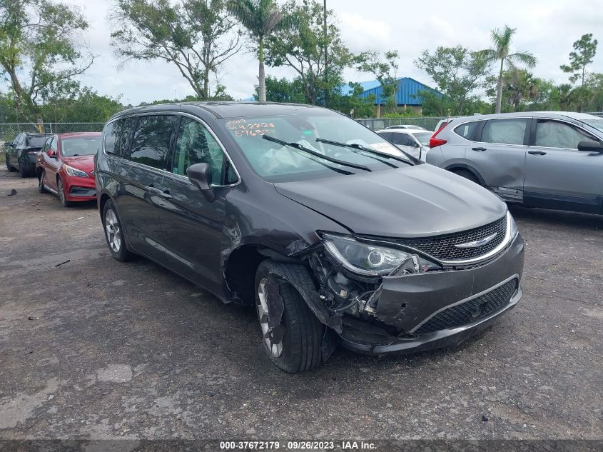 2C4RC1FG0KR576592 2019 CHRYSLER PACIFICA, photo no. 1