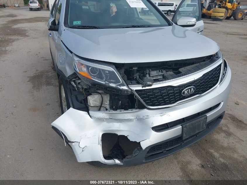 2014 KIA SORENTO LX - 5XYKTCA67EG456082