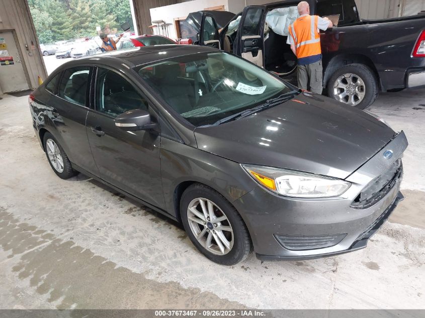 2015 FORD FOCUS SE - 1FADP3F27FL317066