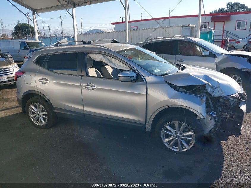VIN JN1BJ1CP5KW525949 2019 NISSAN ROGUE SPORT SV