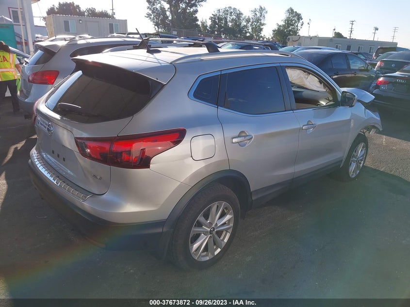 VIN JN1BJ1CP5KW525949 2019 NISSAN ROGUE SPORT SV