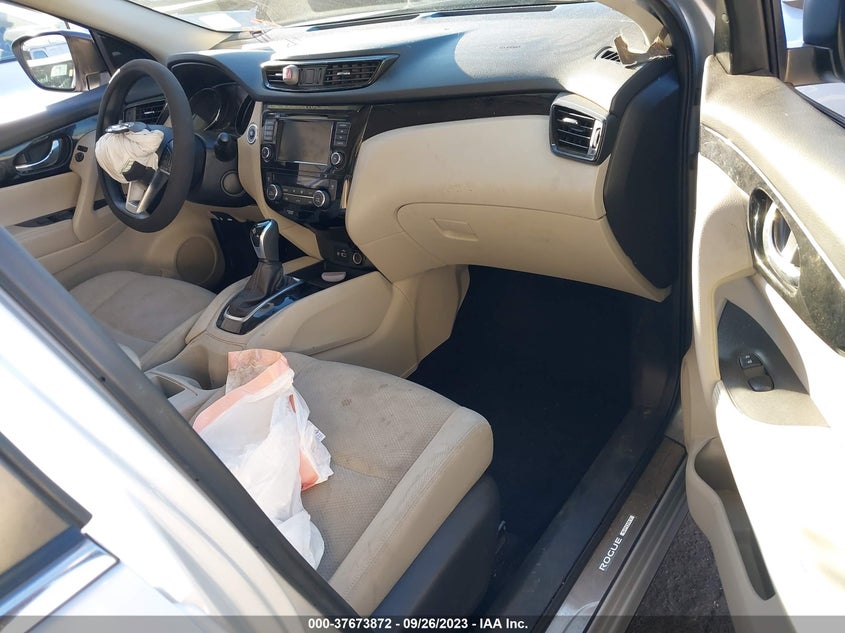 VIN JN1BJ1CP5KW525949 2019 NISSAN ROGUE SPORT SV