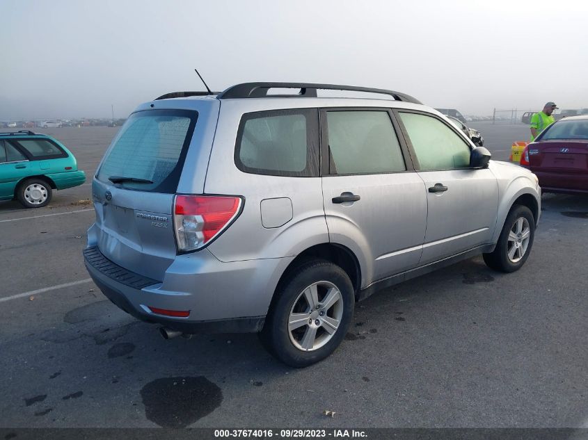 2013 SUBARU FORESTER 2.5X - JF2SHABC1DH428084