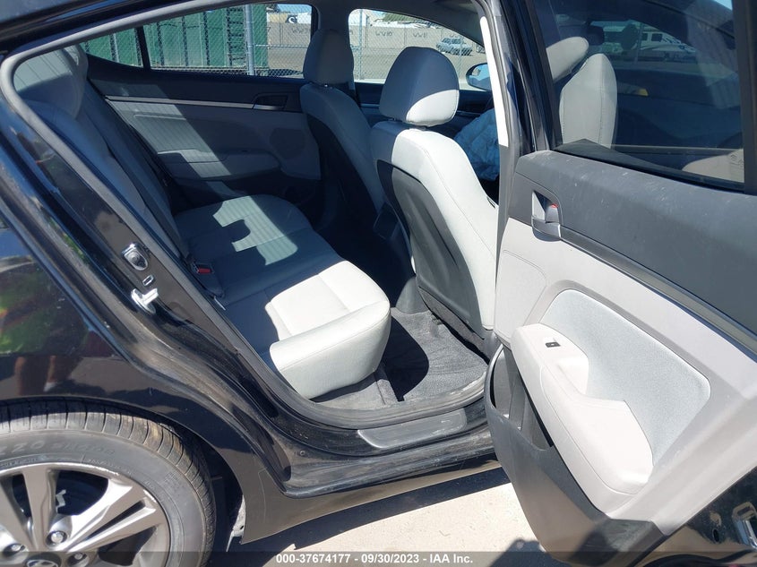 VIN 5NPD84LFXHH075790 2017 HYUNDAI ELANTRA SE
