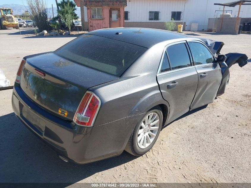 VIN 2C3CCAAG8EH140827 2014 CHRYSLER 300 no.4