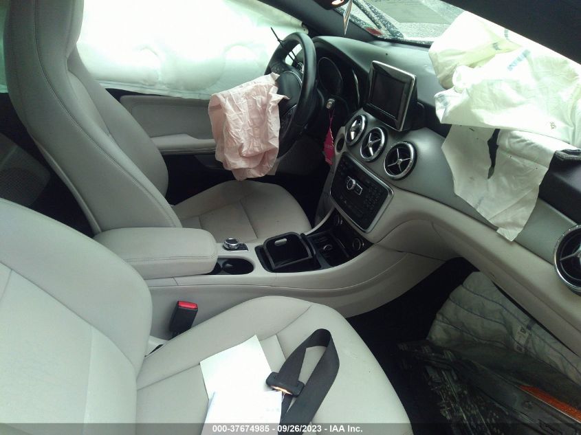 2014 MERCEDES-BENZ CLA 250 - WDDSJ4EB5EN052540