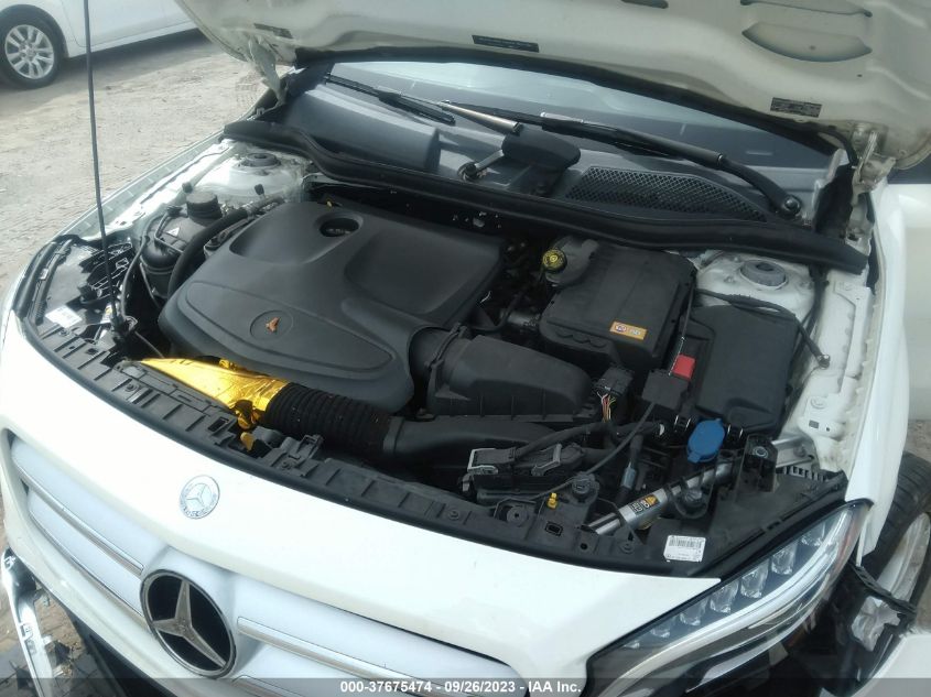 2015 MERCEDES-BENZ GLA-CLASS GLA 250 WDCTG4GB4FJ096252