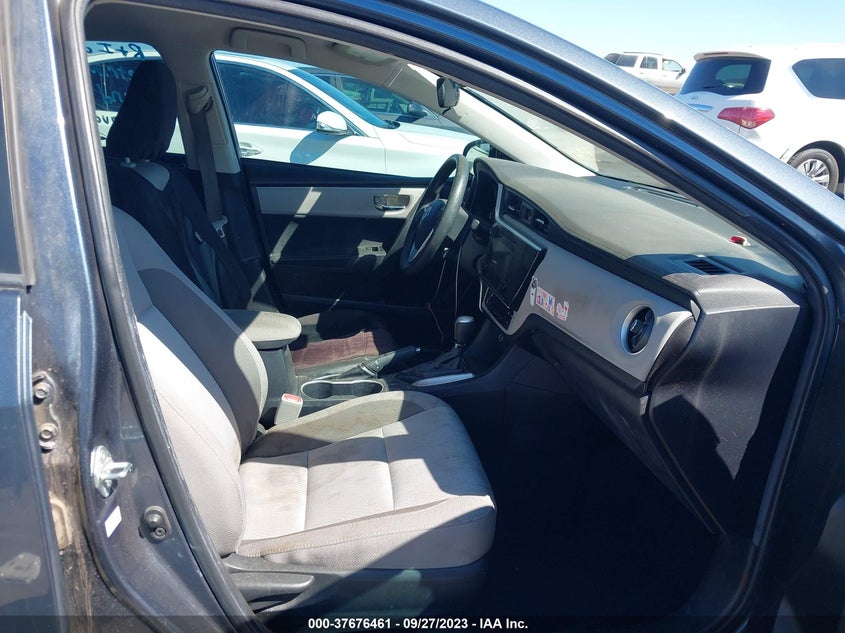 VIN 2T1BURHE9JC047990 2018 TOYOTA COROLLA LE
