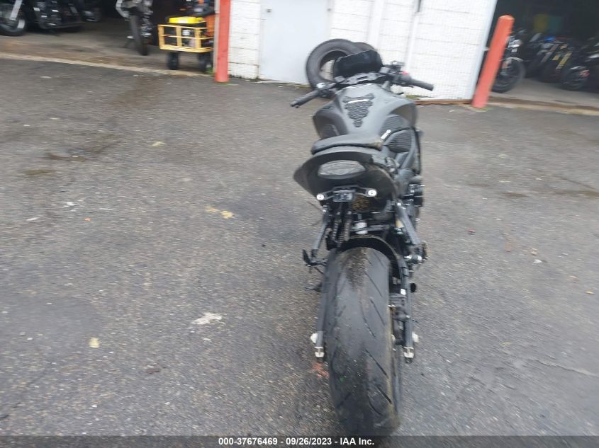2022 SUZUKI GSX-S750 M/Z JS1C533B5N7102111