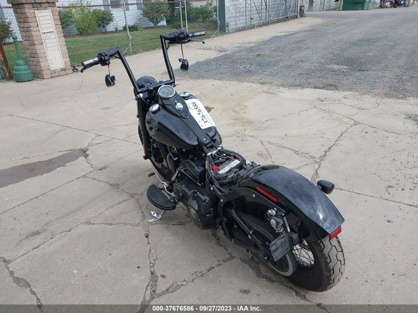 2017 HARLEY-DAVIDSON FLSS - 1HD1JS916HB046617