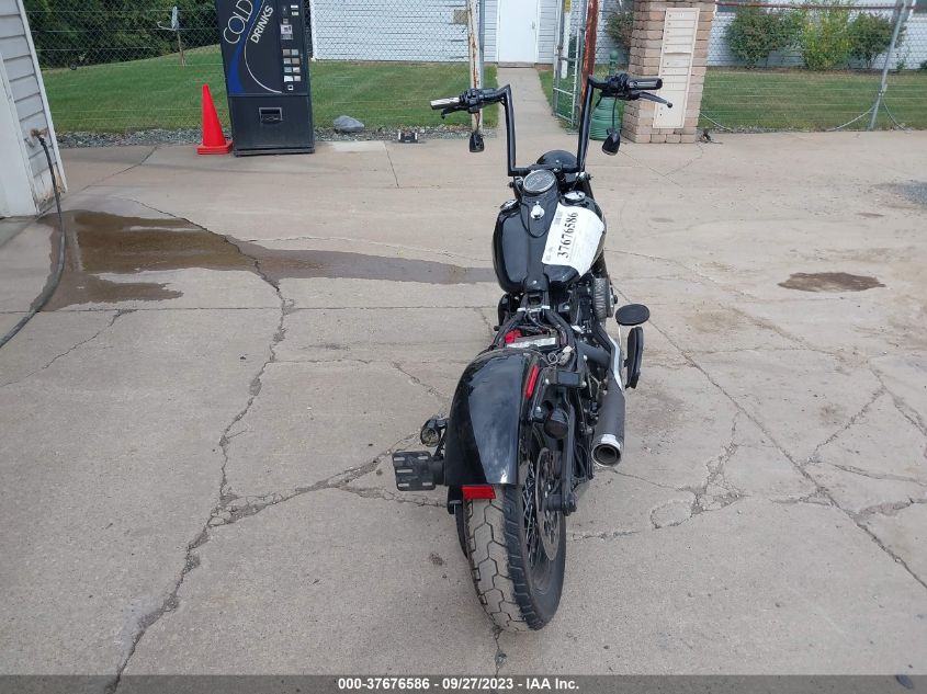 2017 HARLEY-DAVIDSON FLSS - 1HD1JS916HB046617