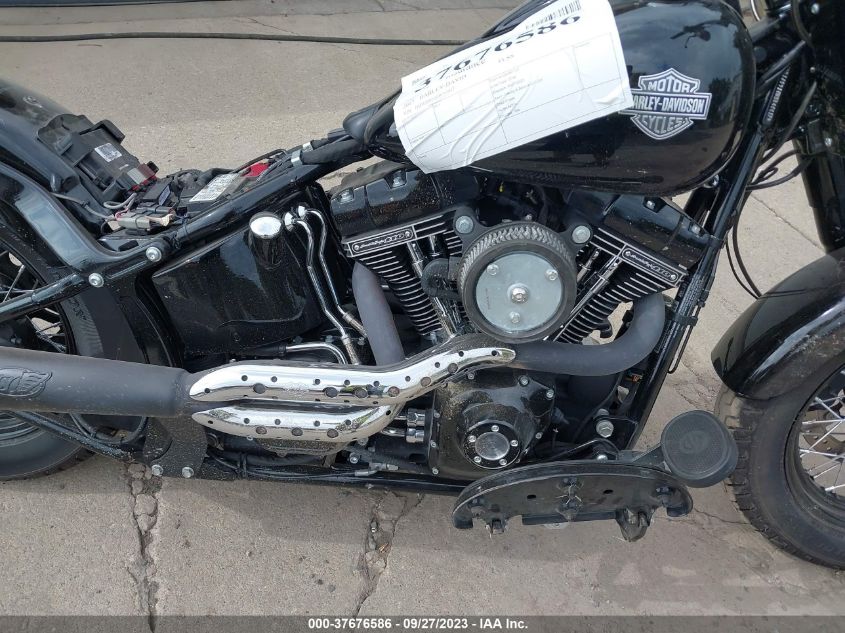 2017 HARLEY-DAVIDSON FLSS - 1HD1JS916HB046617