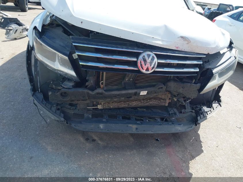 2018 VOLKSWAGEN TIGUAN SE/SEL - 3VV3B7AX5JM000572