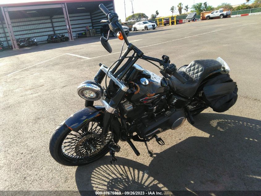2019 HARLEY-DAVIDSON FLSL - 1HD1YDJ20KB059446