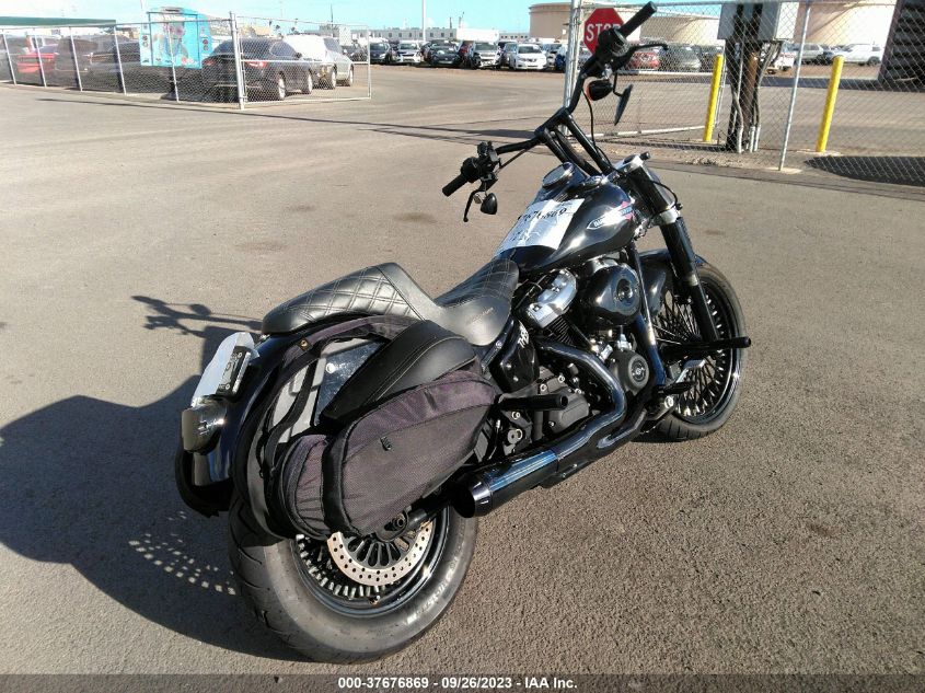2019 HARLEY-DAVIDSON FLSL - 1HD1YDJ20KB059446