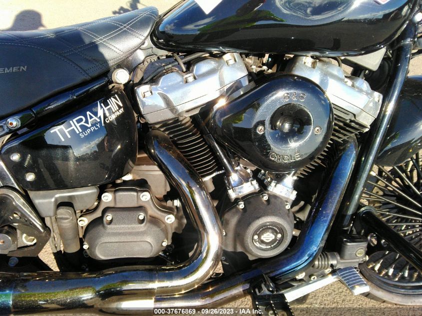 2019 HARLEY-DAVIDSON FLSL - 1HD1YDJ20KB059446