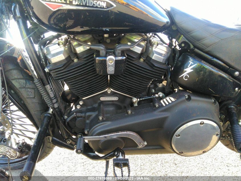 2019 HARLEY-DAVIDSON FLSL - 1HD1YDJ20KB059446